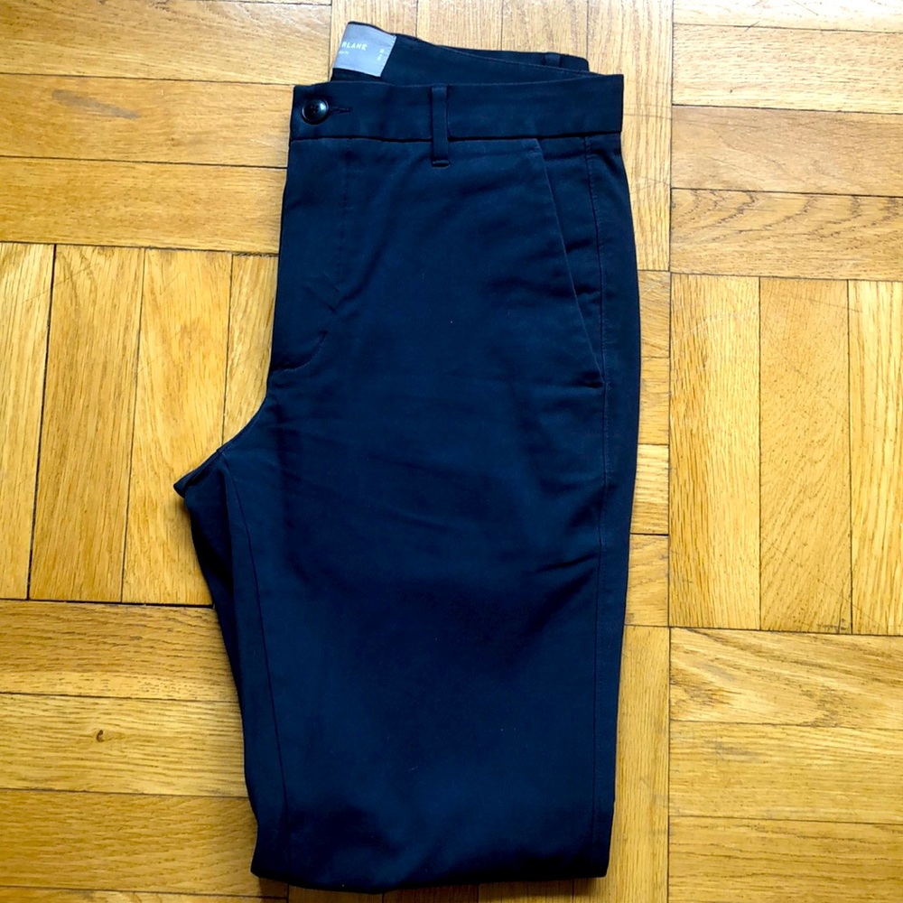 Everlane men’s performance chino navy pant